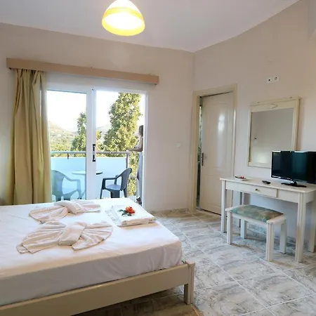 Regina 3*